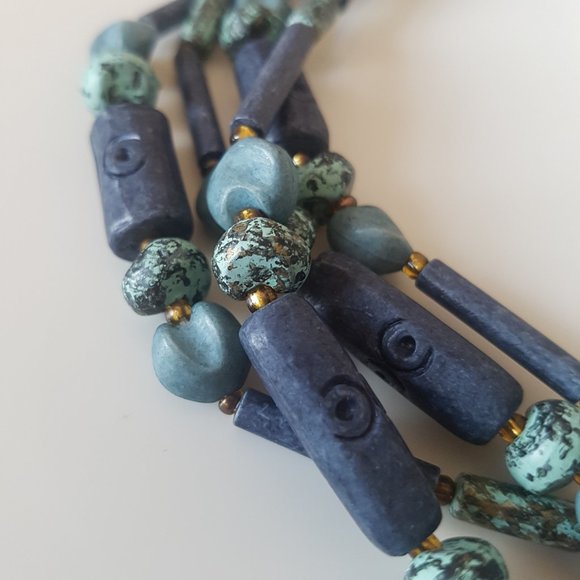 Long Blue-Green Bead Necklace - Picture 5 of 8